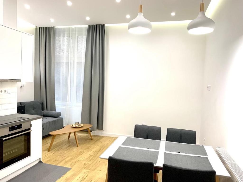 Colton Budapest Paulay Apartments Εξωτερικό φωτογραφία
